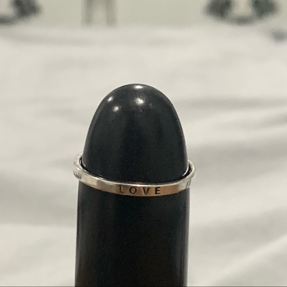 New Sterling Silver LOVE ring - Picture 3 of 4